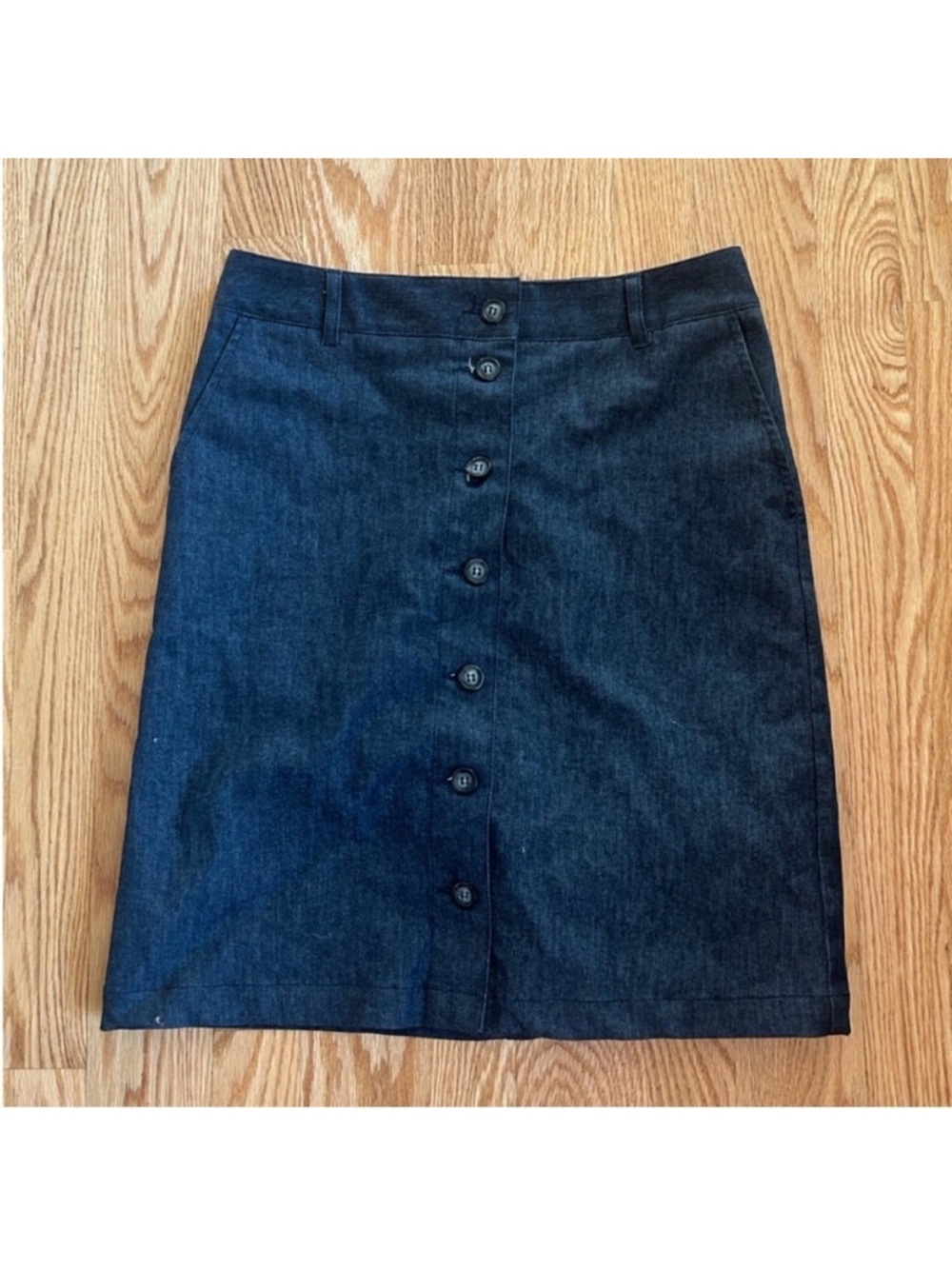 GH Bass & co dark wash indigo denim a line skirt versatile button front 2